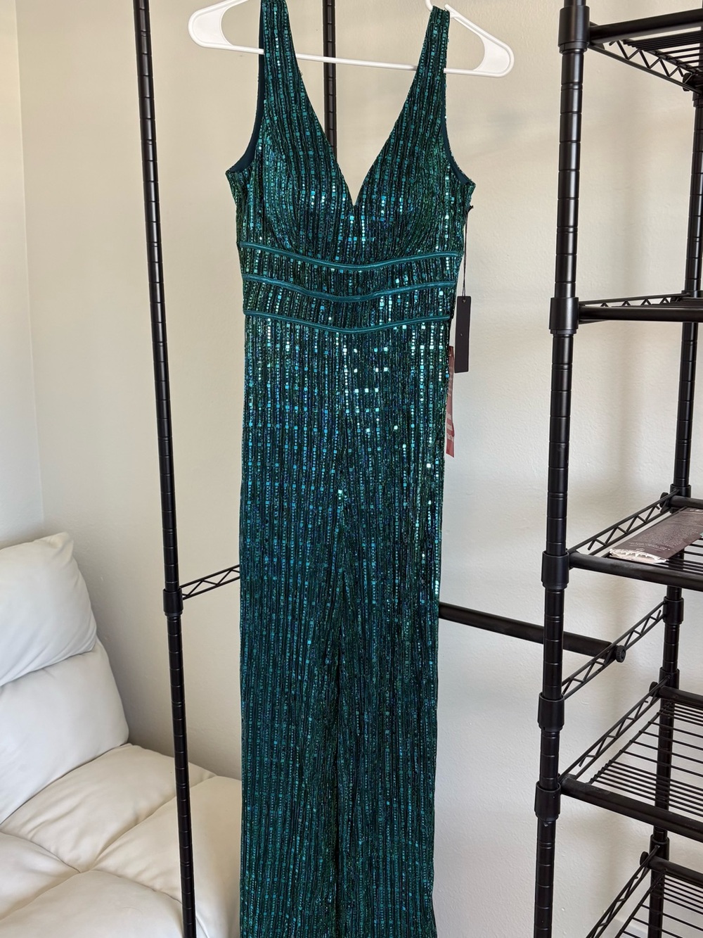 City Triangles Teal Sequin V-Neck Formal Gown Size 3 NWT.